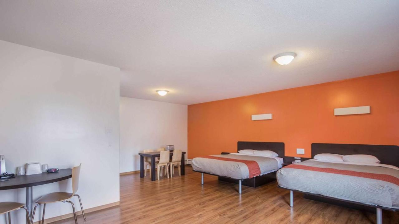 Motel Bo-Camrose, Ab Εξωτερικό φωτογραφία