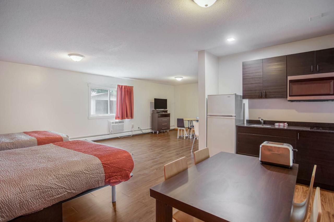 Motel Bo-Camrose, Ab Εξωτερικό φωτογραφία